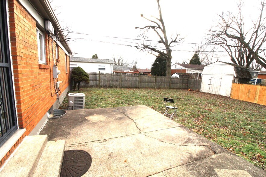 Building Photo - 2928 Landon Dr