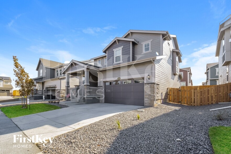 Building Photo - 10994 Uvalda St