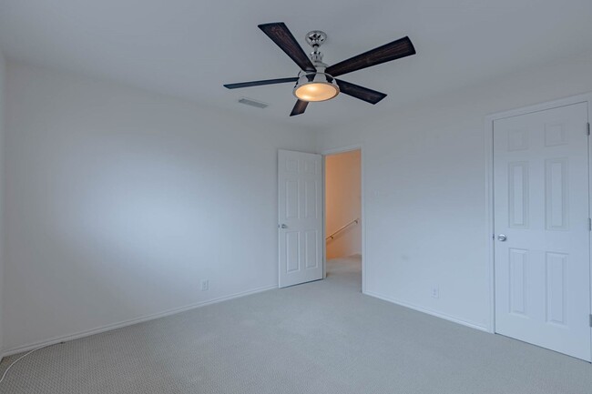 Building Photo - 3310 Tanglewood Ln
