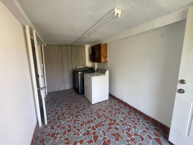 Building Photo - Easy location in Erwin