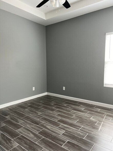 Building Photo - 3104 W Driftwood St