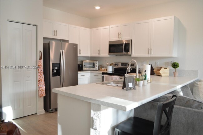 Building Photo - 1522 SE 26th Ter