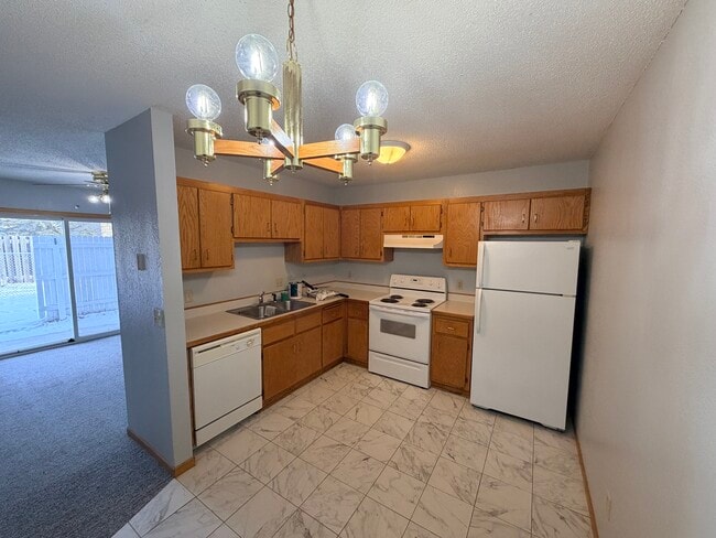 Building Photo - Birch Street Townhomes