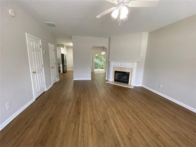 Building Photo - 677 Kenridge Dr