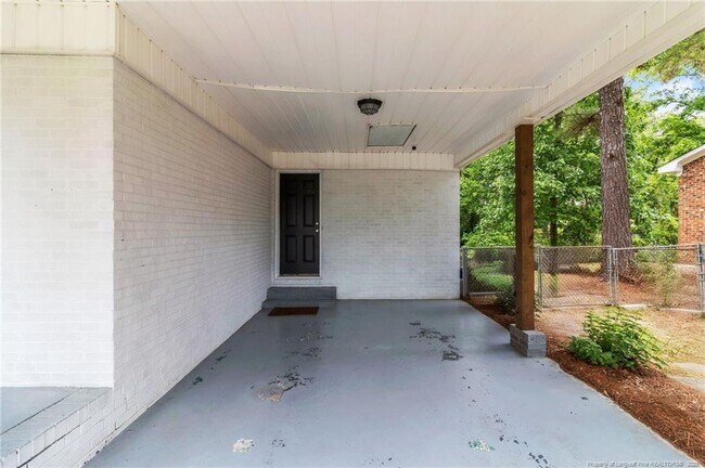 Building Photo - 756 Chadwick Rd