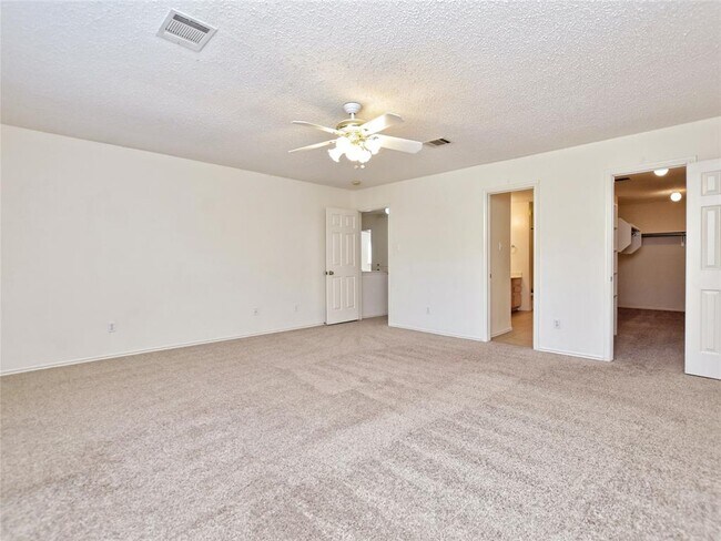 Building Photo - 15357 Oconto Dr