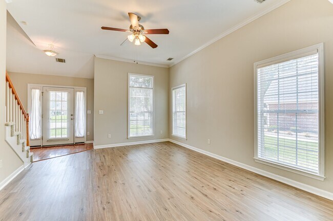 Building Photo - 134 Village Pkwy