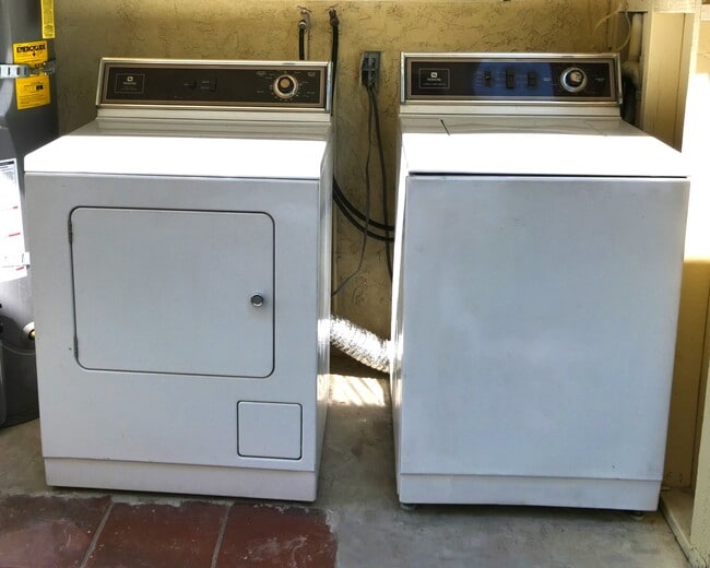 Building Photo - 210 N Huntington Ave