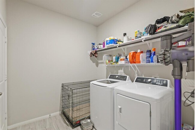 Building Photo - 18018 Svensson Slade Ln