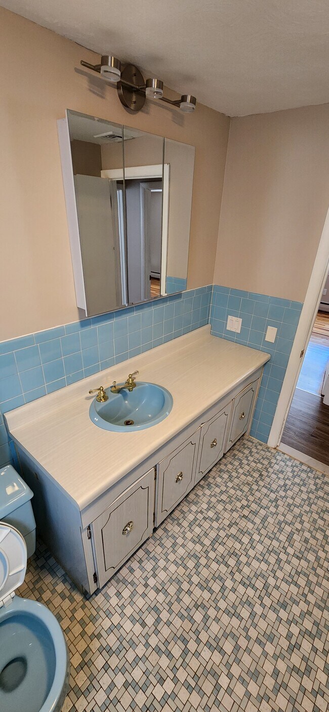 Building Photo - 6 Greenacre Rd