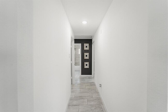 Building Photo - 11819 Ryewater Dr