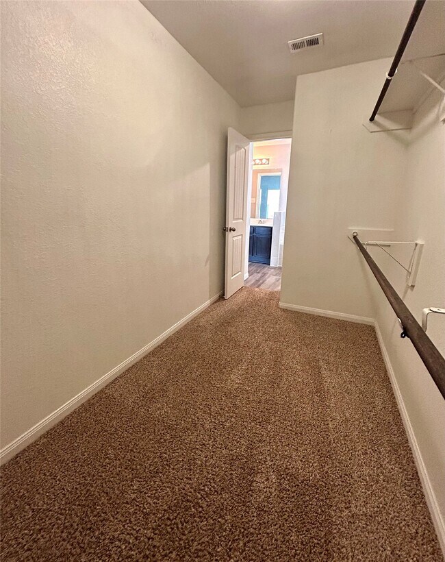 Building Photo - 22342 Clear Castle Dr