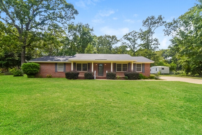 Building Photo - 6041 Pineleaf Dr