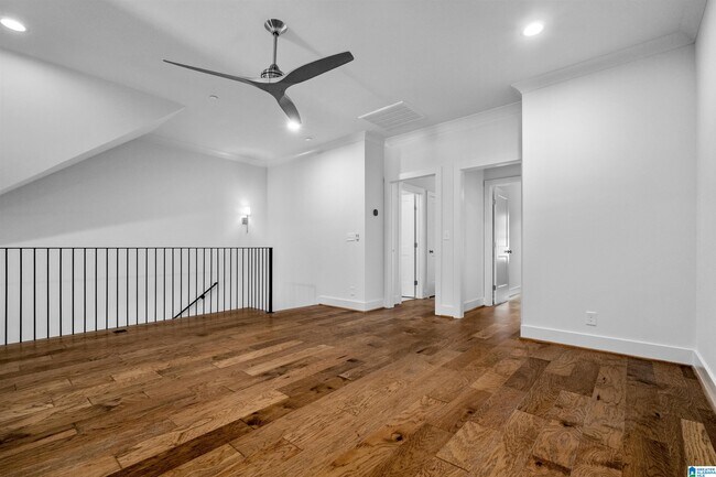 Building Photo - 3789 Poe Dr