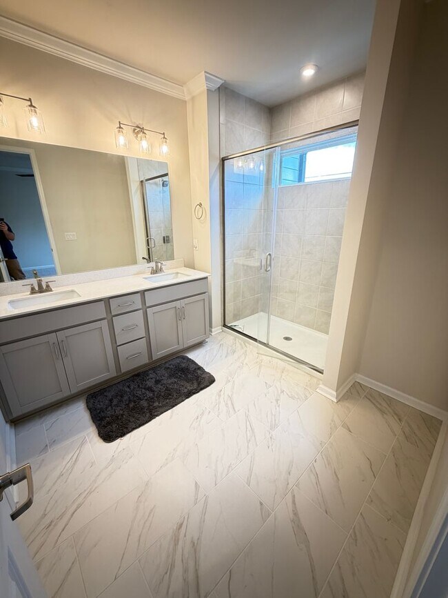 Building Photo - 1 Block from Downtown Kannapolis