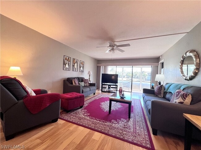 Building Photo - 332 Charlemagne Blvd