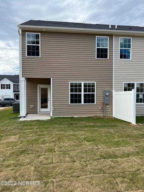 Building Photo - 1600 Gracie Ln