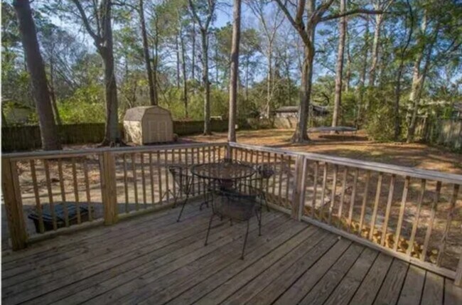 Building Photo - 4204 Maplewood Ct