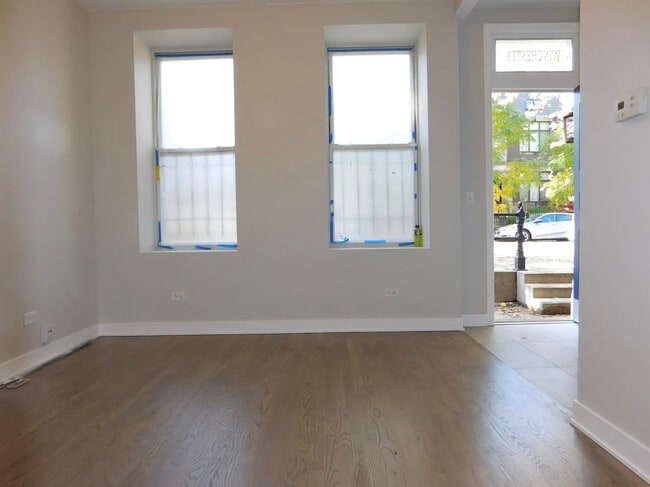 Building Photo - 1933 N Winchester Ave