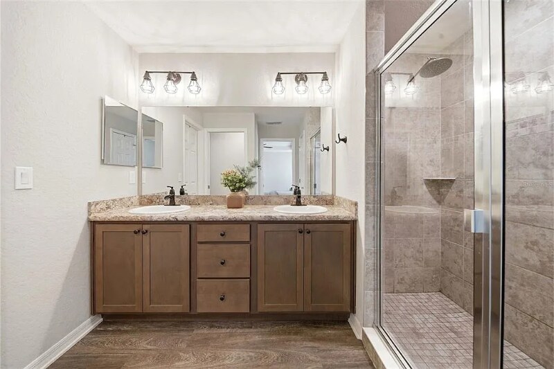 Building Photo - 883 Galloway St