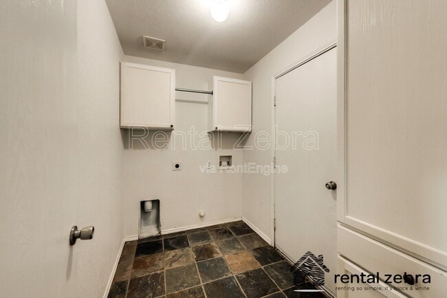 Building Photo - 1336 Castle Ridge Rd