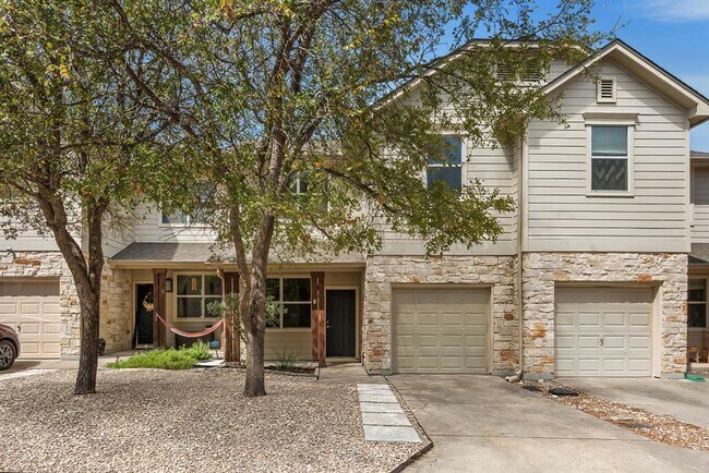 Building Photo - 512 Eberhart Ln