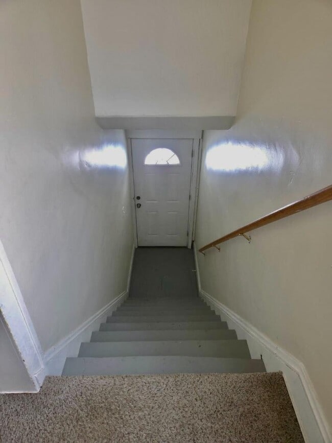 Building Photo - 4014 Cypress Ave