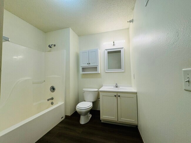 Building Photo - 245 Beaver Kreek Center