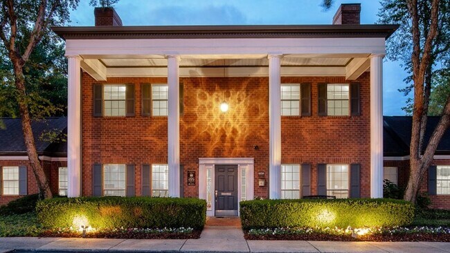 Building Photo - 1008 Village Green Crossing