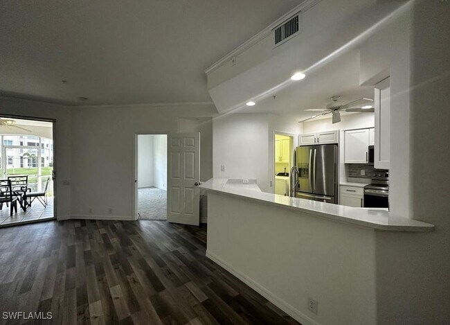 Building Photo - 9140 Southmont Cove