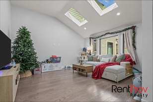 Building Photo - 517 Country View Dr