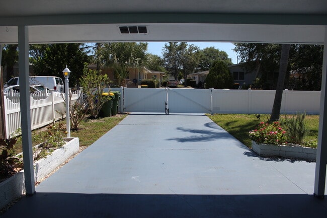 Front Driveway - 3605 Iroquois Ave