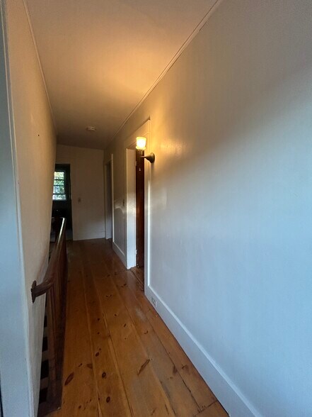 Building Photo - 30 Goldsmith St