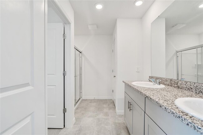 Building Photo - 5682 Nispero Wy