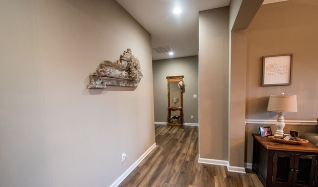 Building Photo - Fall in Love with this home!!!