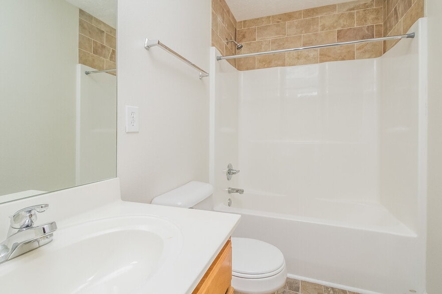 Building Photo - 1533 Passage Dr