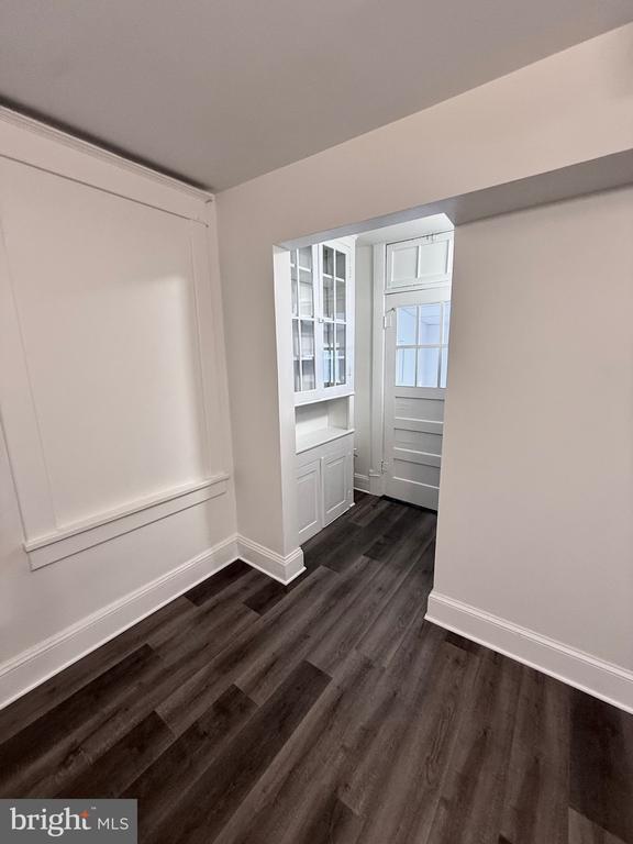 Building Photo - 18 S Braddock St