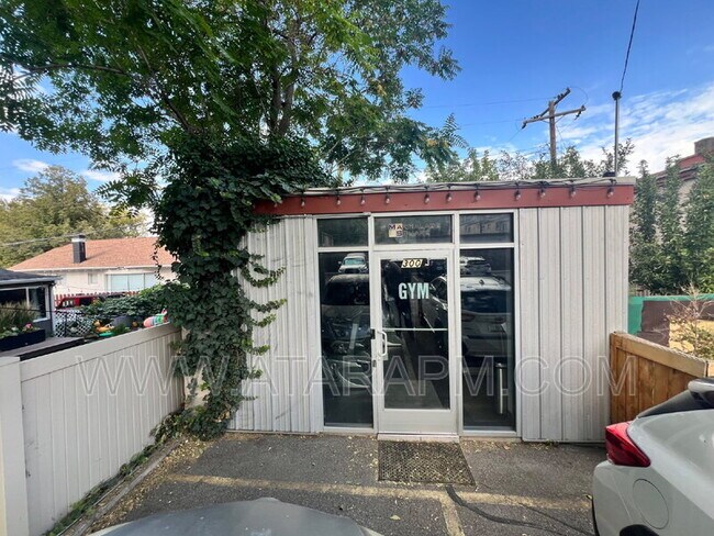 Building Photo - 650 N 300 W