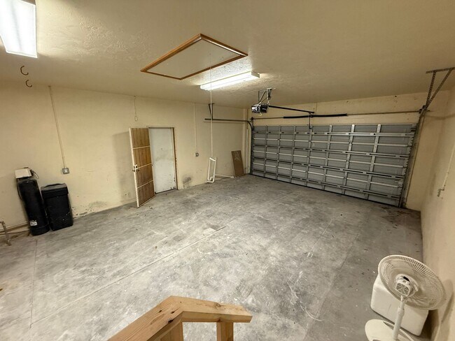 Building Photo - Waterfront Oasis Awaits!  3/2 with Attache...