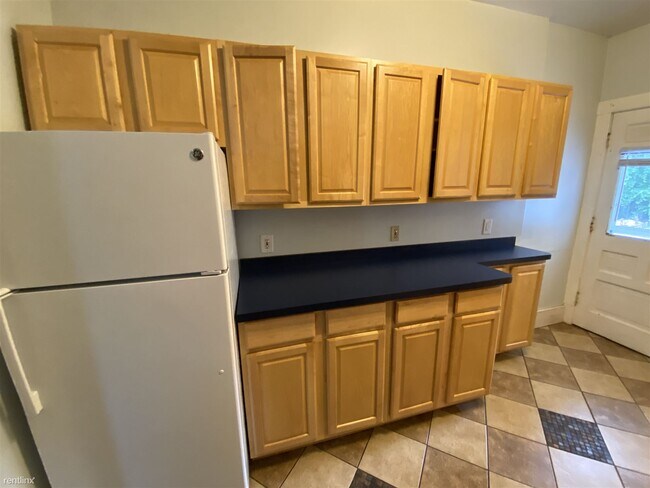 Building Photo - 7 br, 2 bath House - 516 Walnut St 516 Walnut