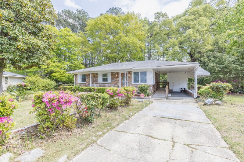 Building Photo - 925 Fleetwood Dr