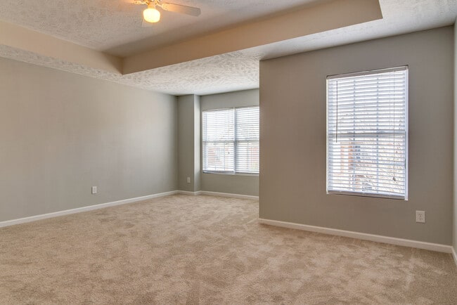 Building Photo - 3 BR/2.5 BA Villas at Concord Place Townho...