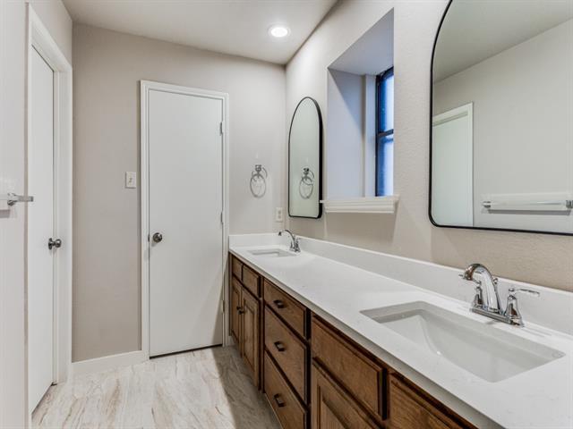 Building Photo - 3425 Derby Cir