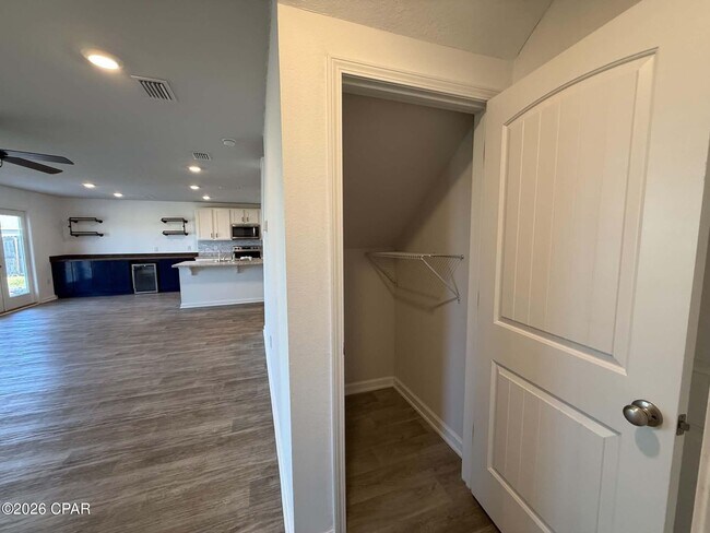 Building Photo - 7300 Ellie B Dr