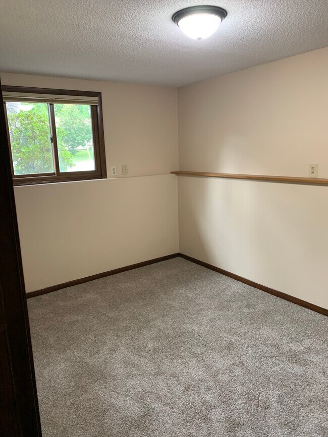 Building Photo - 13694 Fordham Ave