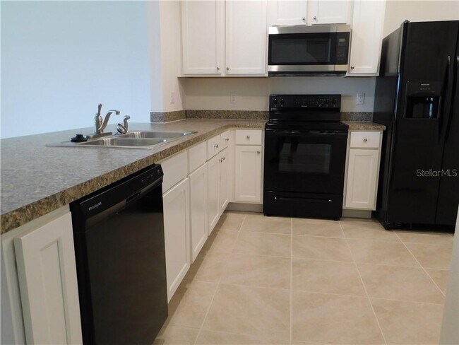 Building Photo - 9026 Pinales Way