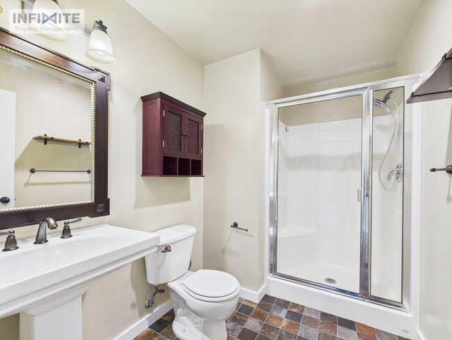 Building Photo - Beautifully Updated 2 Bedroom, 2 Bath Condo with Carport – Great Layout & Modern Finishes!