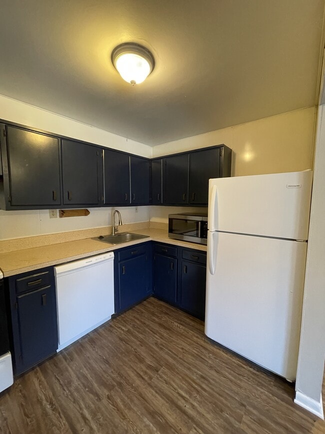 Building Photo - 1022 Adams Ave