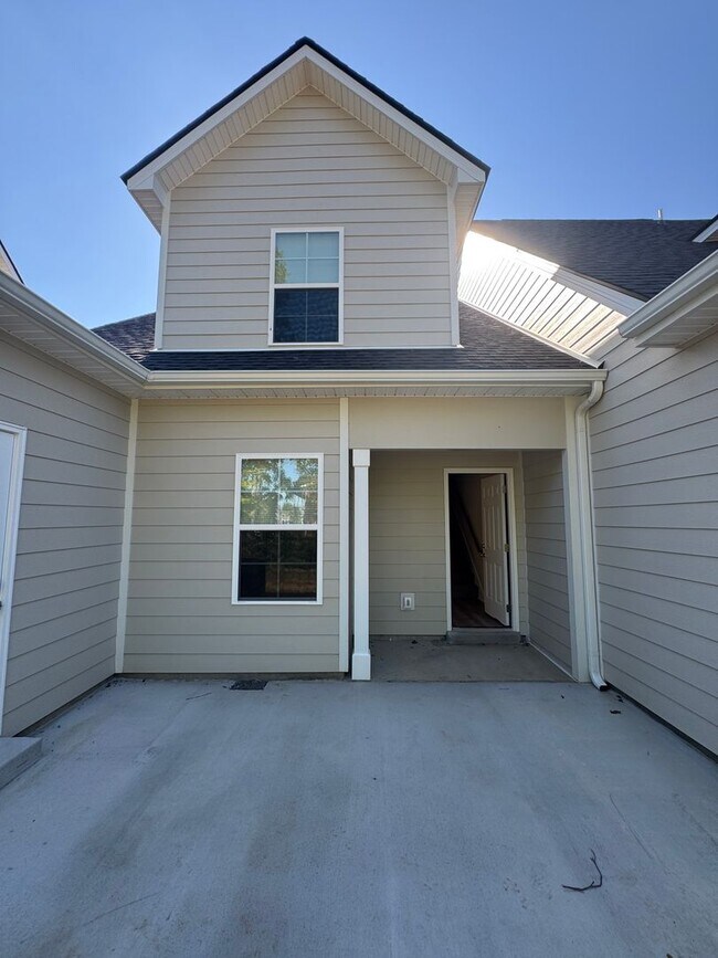 Building Photo - 207 Mountaindale Dr