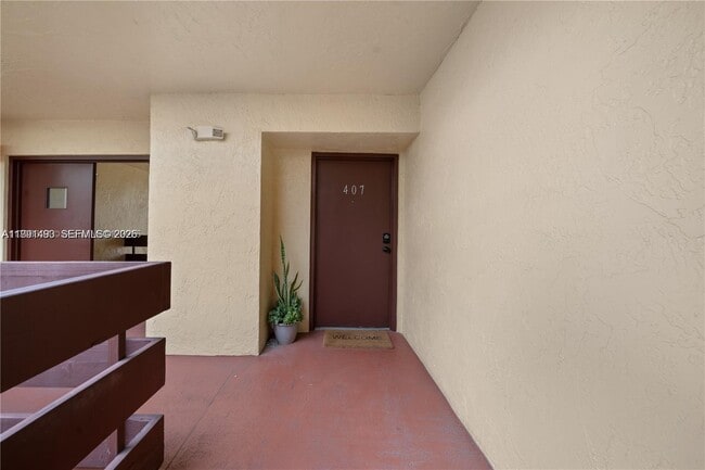 Building Photo - 8830 SW 123rd Ct